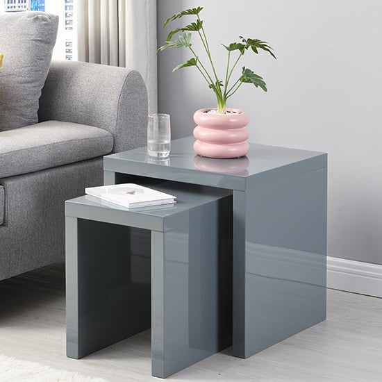 Metairie Square High Gloss Set Of 2 Nesting Tables In Grey