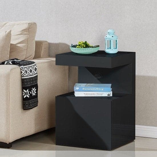 Vacaville Contemporary High Gloss Side Table In Black