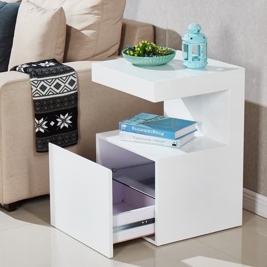 Vacaville Contemporary High Gloss Side Table In White